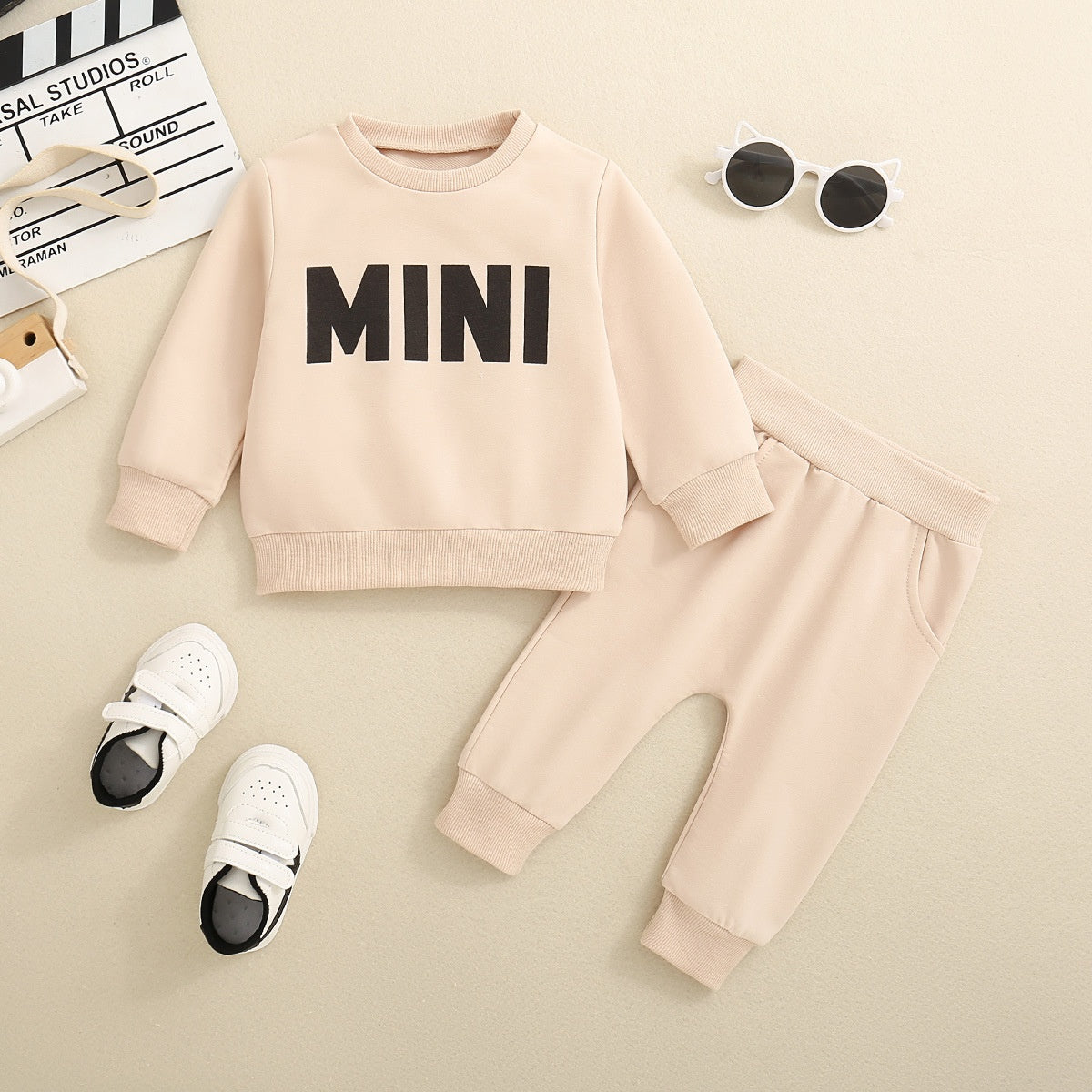 Baby & Kleinkind 2-Teiler Tracksuit „MINI“ aus Baumwolle – bequemer Trainingsanzug Set