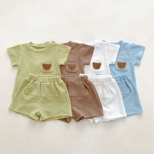 Baby & Kleinkind 2-Teiler Set aus Baumwolle mit T-Shirt, kurzer Hose & süßer Bärenstickerei