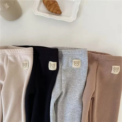 Gefütterte Baby & Kleinkind Leggings mit Bären-Stickerei – kuschelweiche Unisex Hose aus Polyester