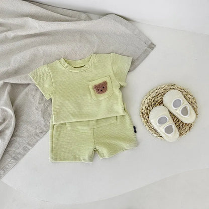 Baby & Kleinkind 2-Teiler Set aus Baumwolle mit T-Shirt, kurzer Hose & süßer Bärenstickerei