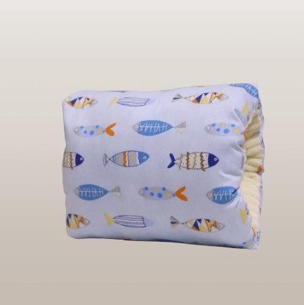 Stillkissen für den Arm – waschbares Baby Stillkissen aus 100% Baumwolle (kompakt & verstellbar)